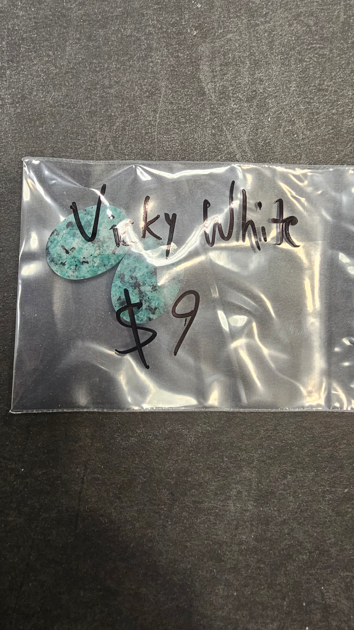 Vicky White 5/13 $9