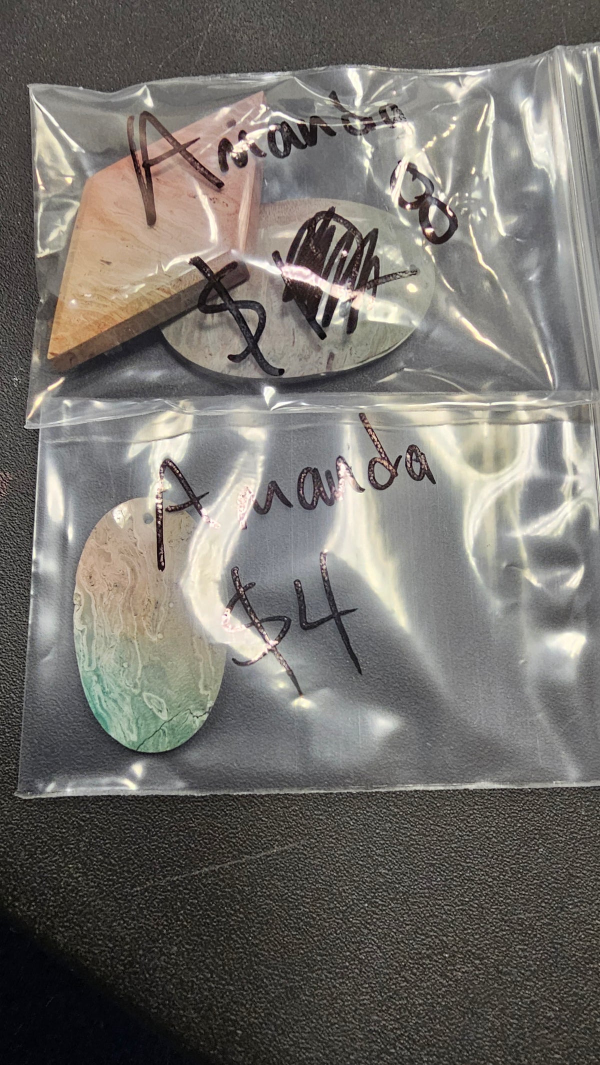 Amanda 10/29 $20