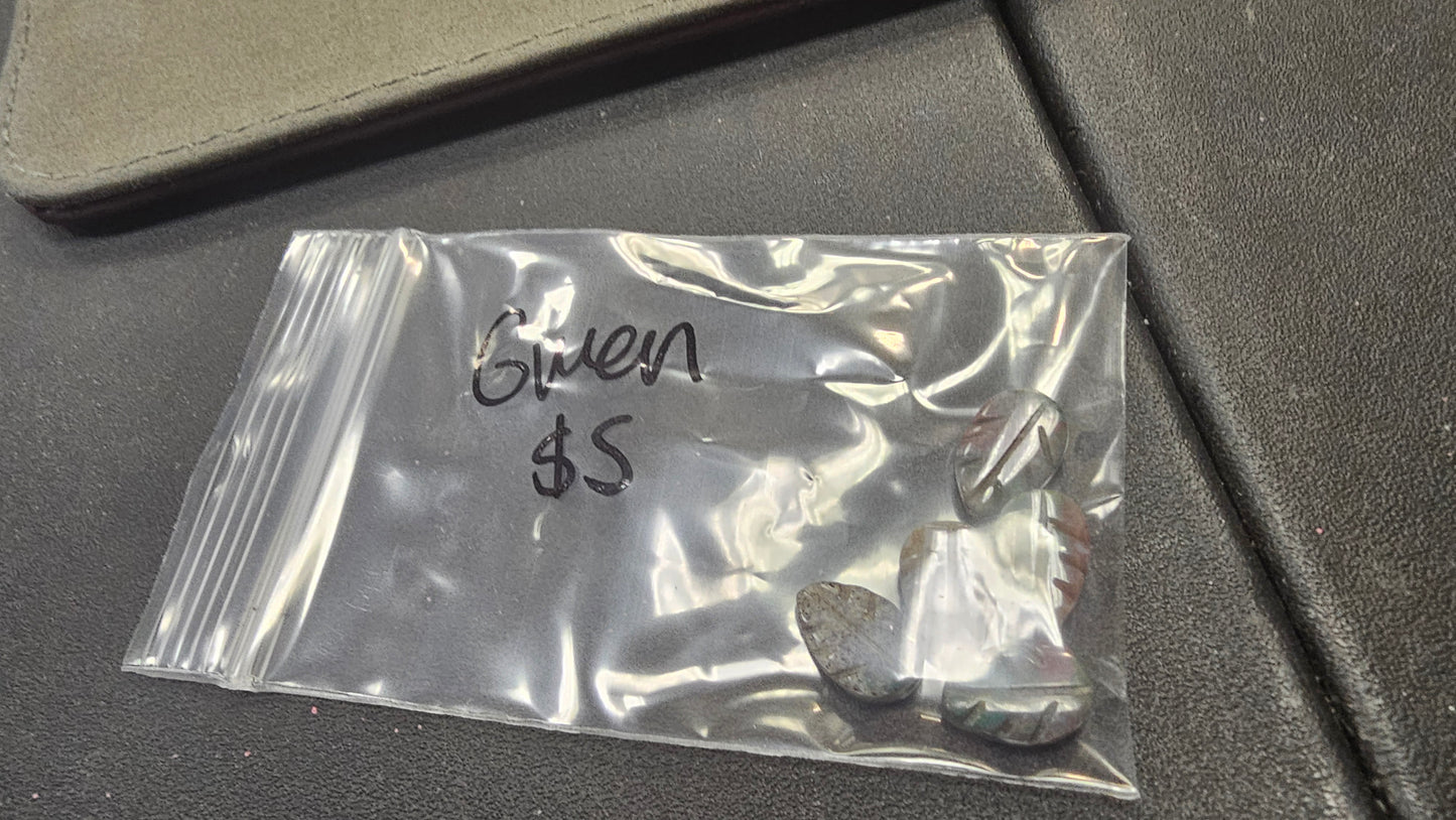 Gwen $5 (we found this?)