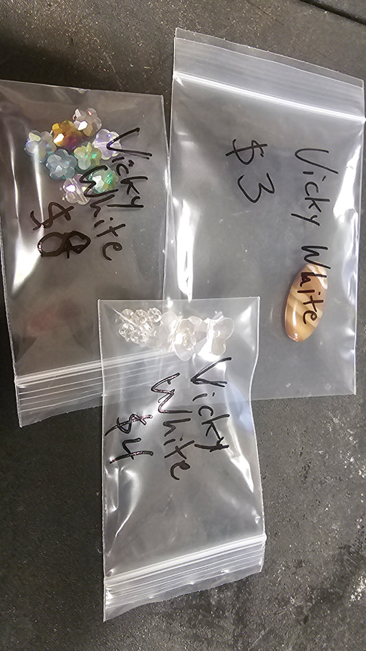 Vicky White 12/31 $15