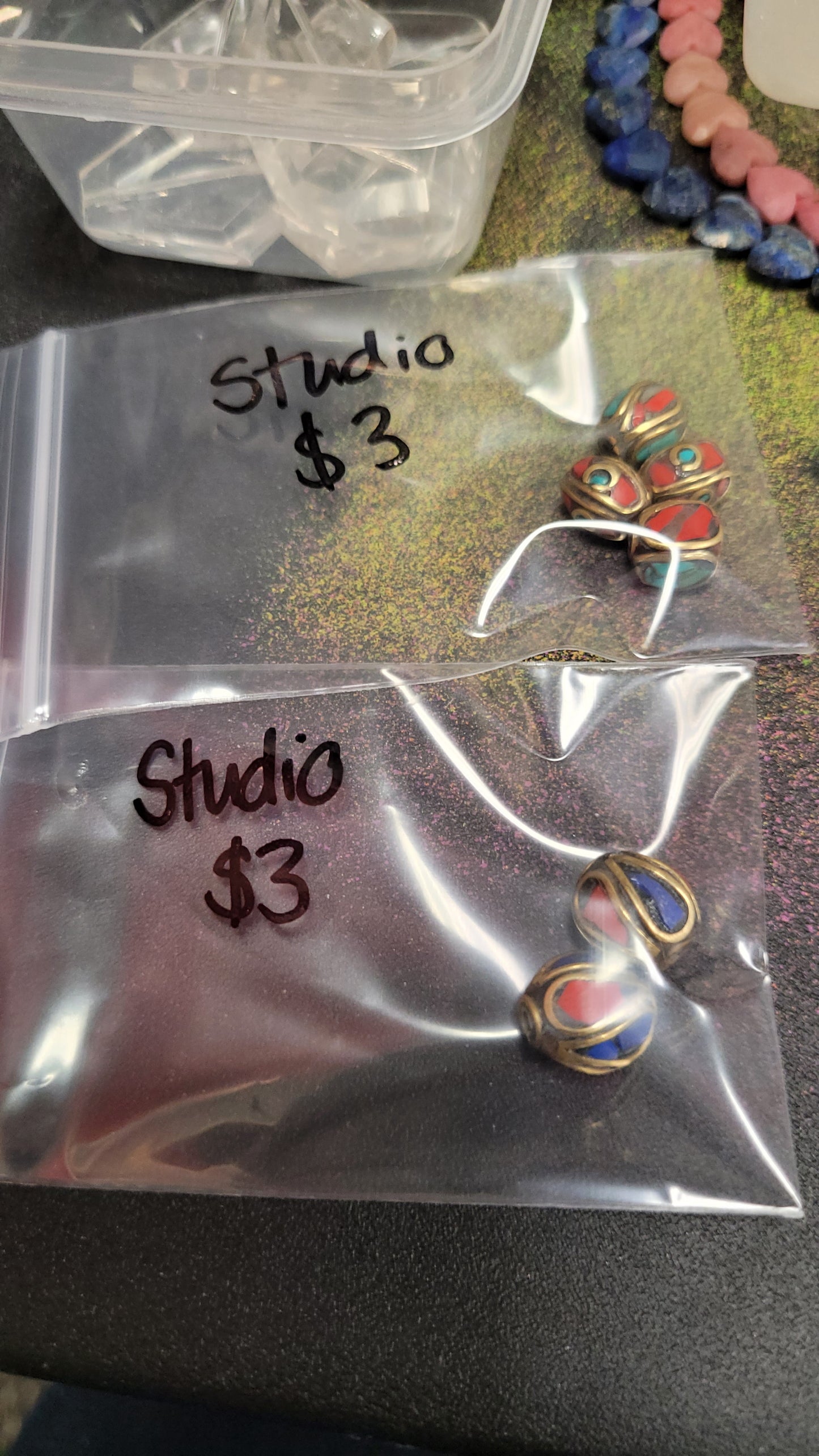 Studio 6/10 $12
