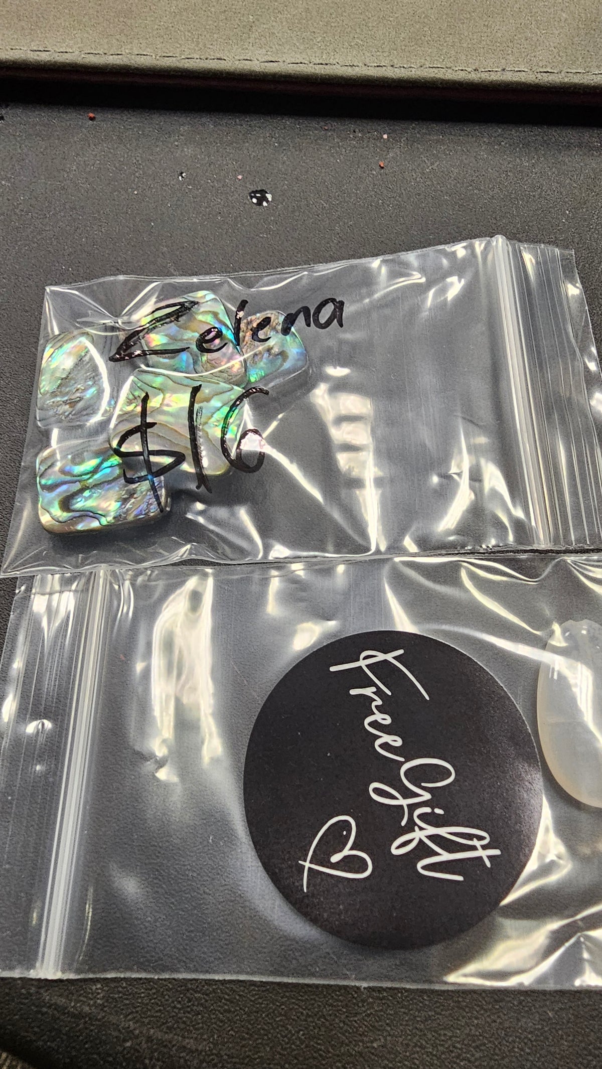 Zelena 8/10 $16