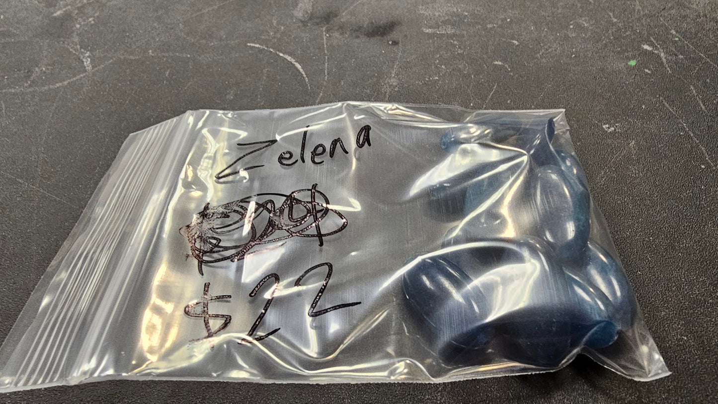 Zelena 7/7 $22