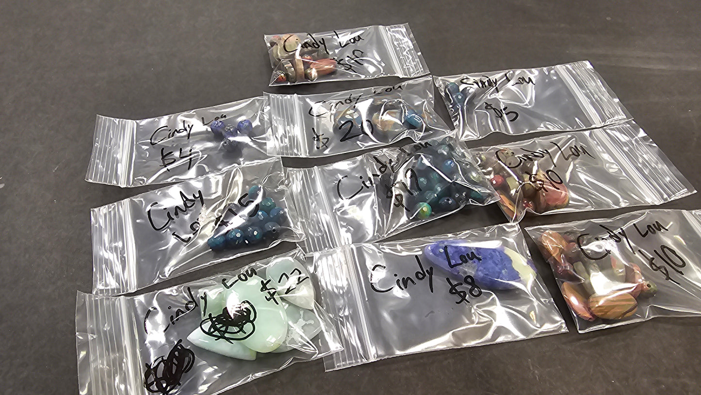 Cindy Lou 9/2 $123