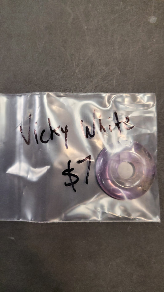 Vicky White 6/19 $7