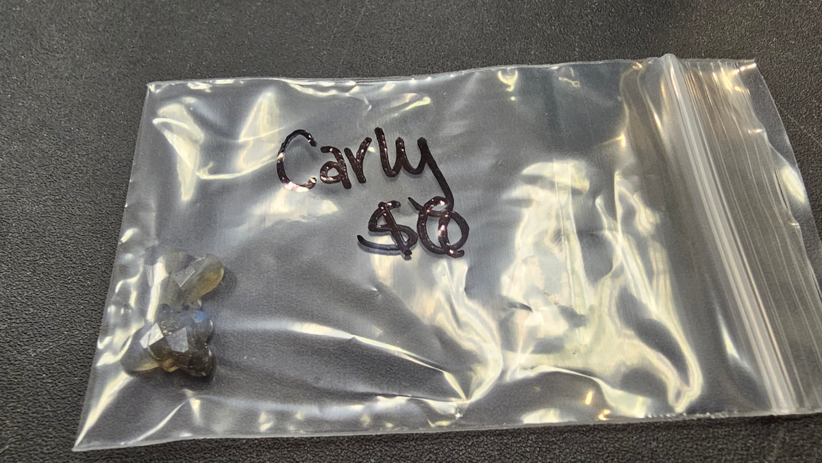 Carly 8/10 $6