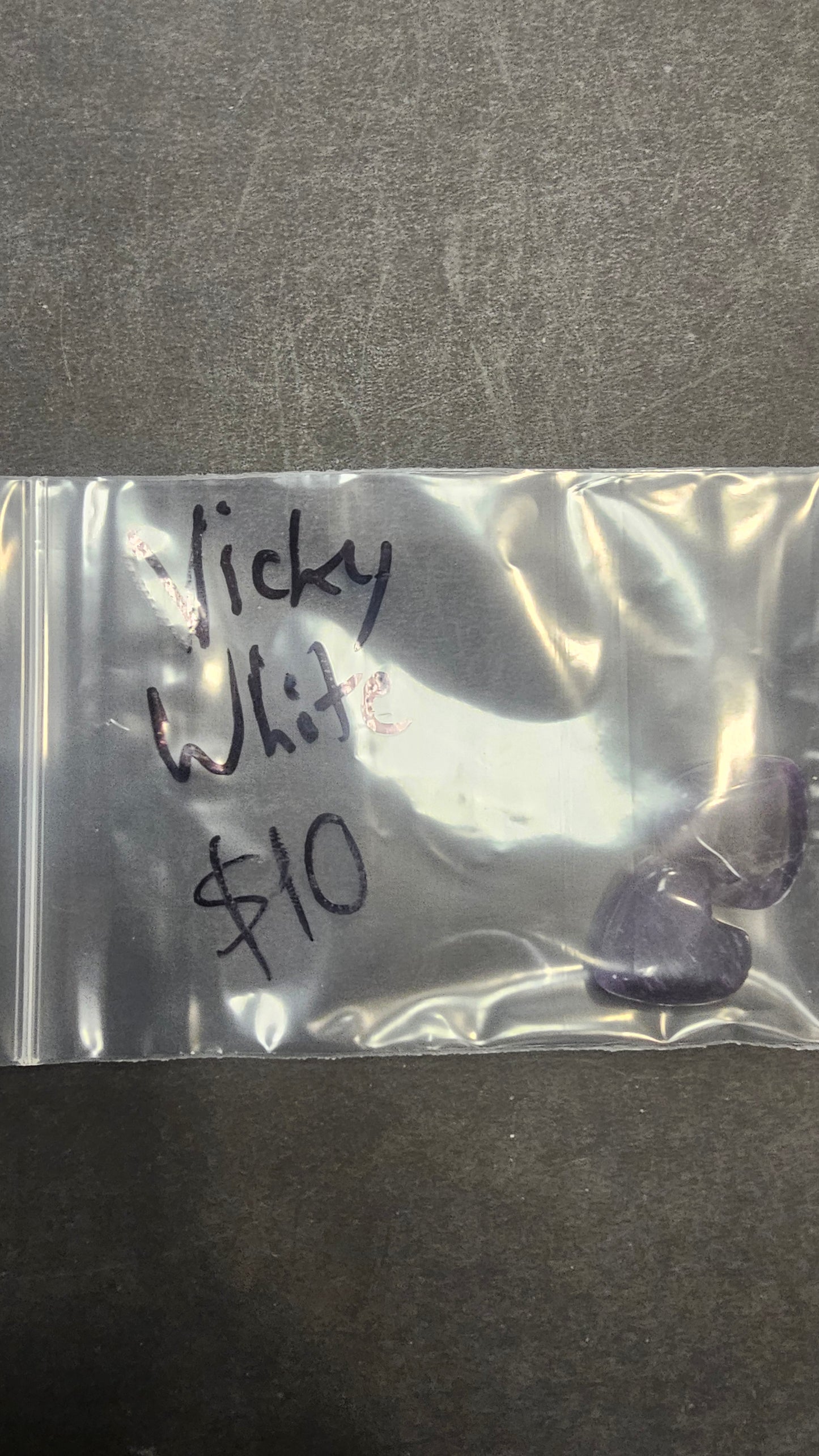Vicky White 4/28 $10