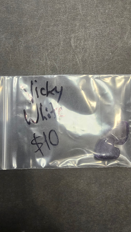 Vicky White 4/28 $10