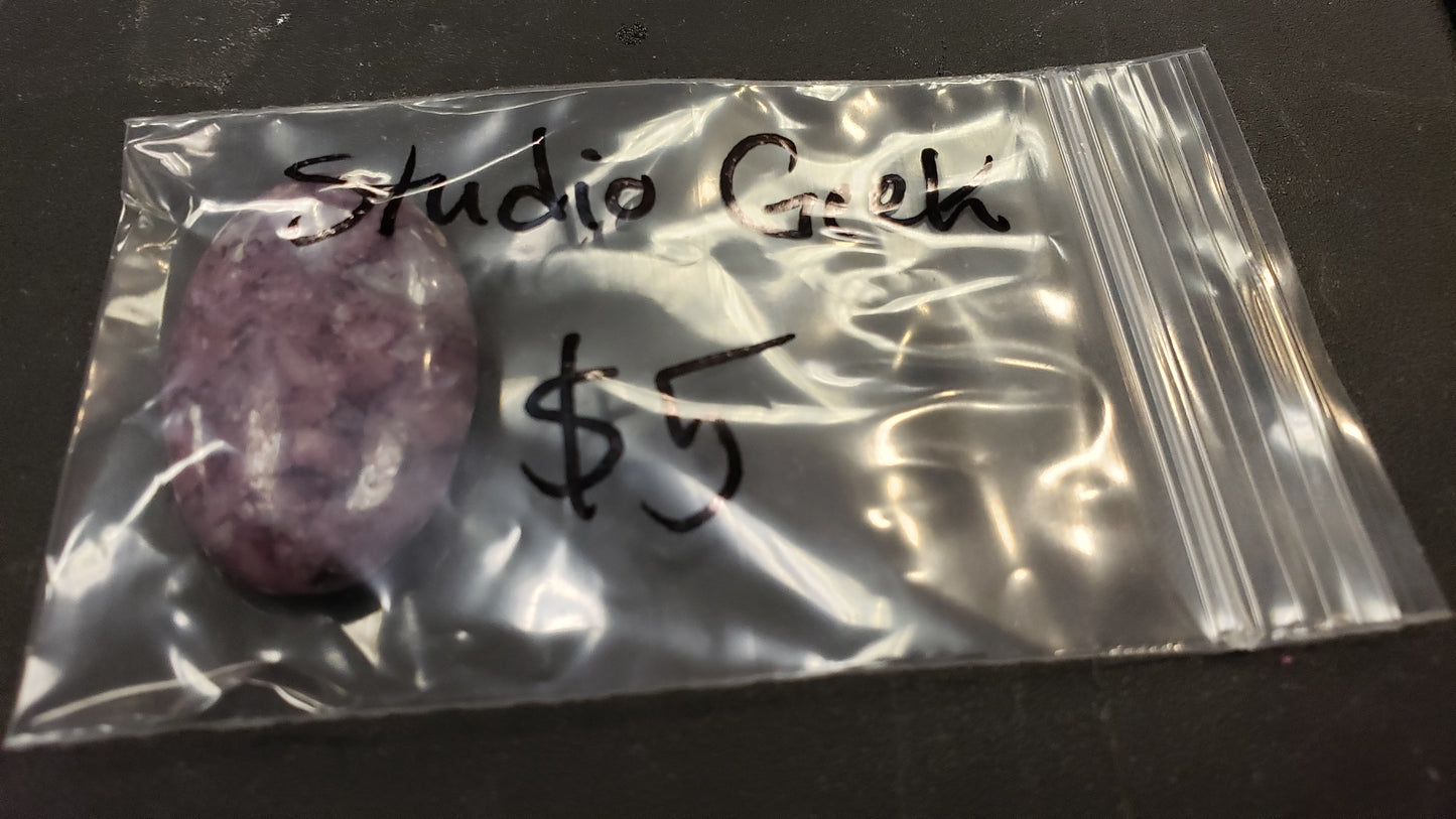 Linda Studio 6/11 $5